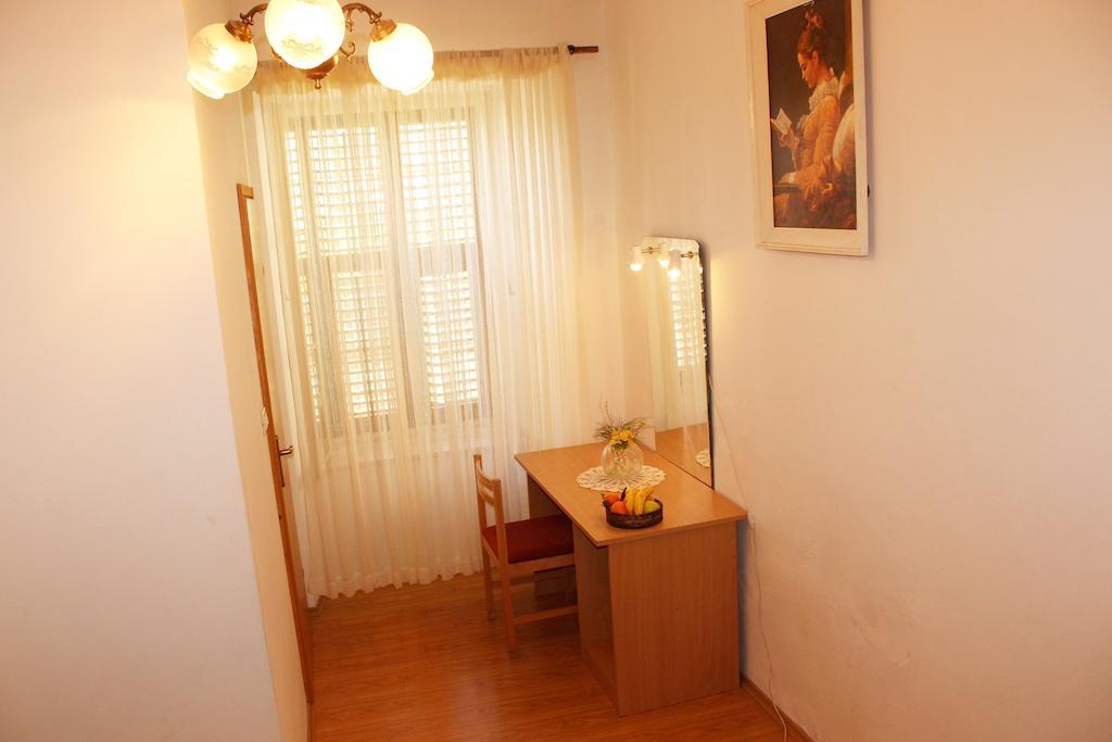 Guest house Lazareti 2*